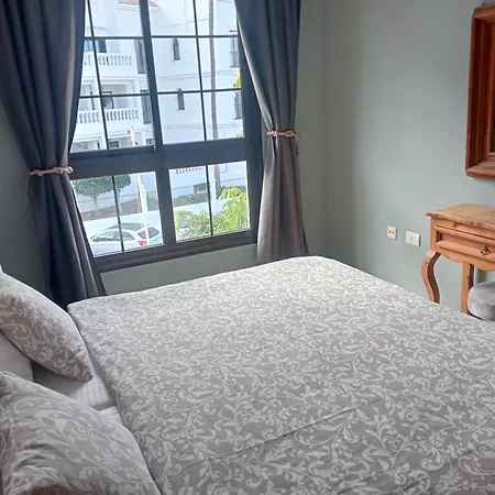 Greatly Located With Heated Pool, Cristianos Appartamento Los Cristianos (Tenerife)