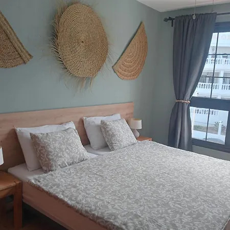 Greatly Located With Heated Pool, Cristianos 洛斯克里斯蒂亚诺斯