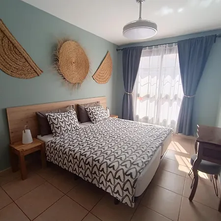 Appartamento Greatly Located With Heated Pool, Cristianos *