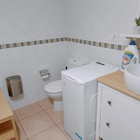 Greatly Located With Heated Pool, Cristianos Apartment Los Cristianos (Tenerife)